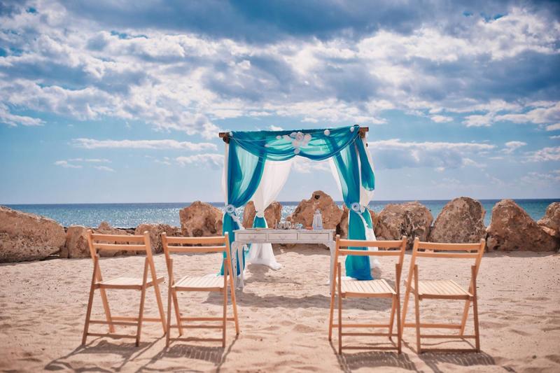 Регистрация на берегу моря